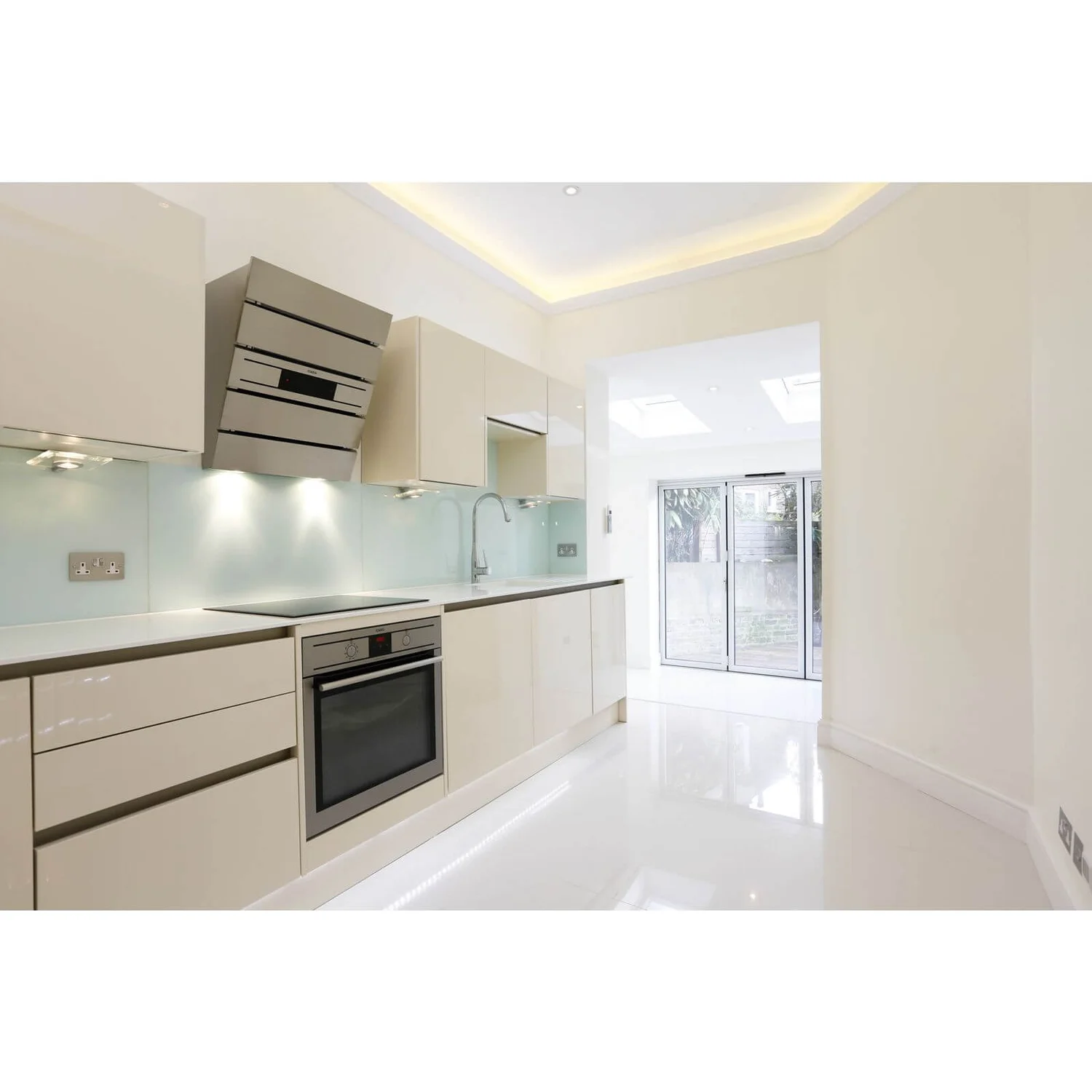 Zenolite Acrylic Wall Panel - 2400 X 1000mm - Glacier 2 Zenolite Acrylic Wall Panel - 2400 X 1000mm - Glacier - Image 2