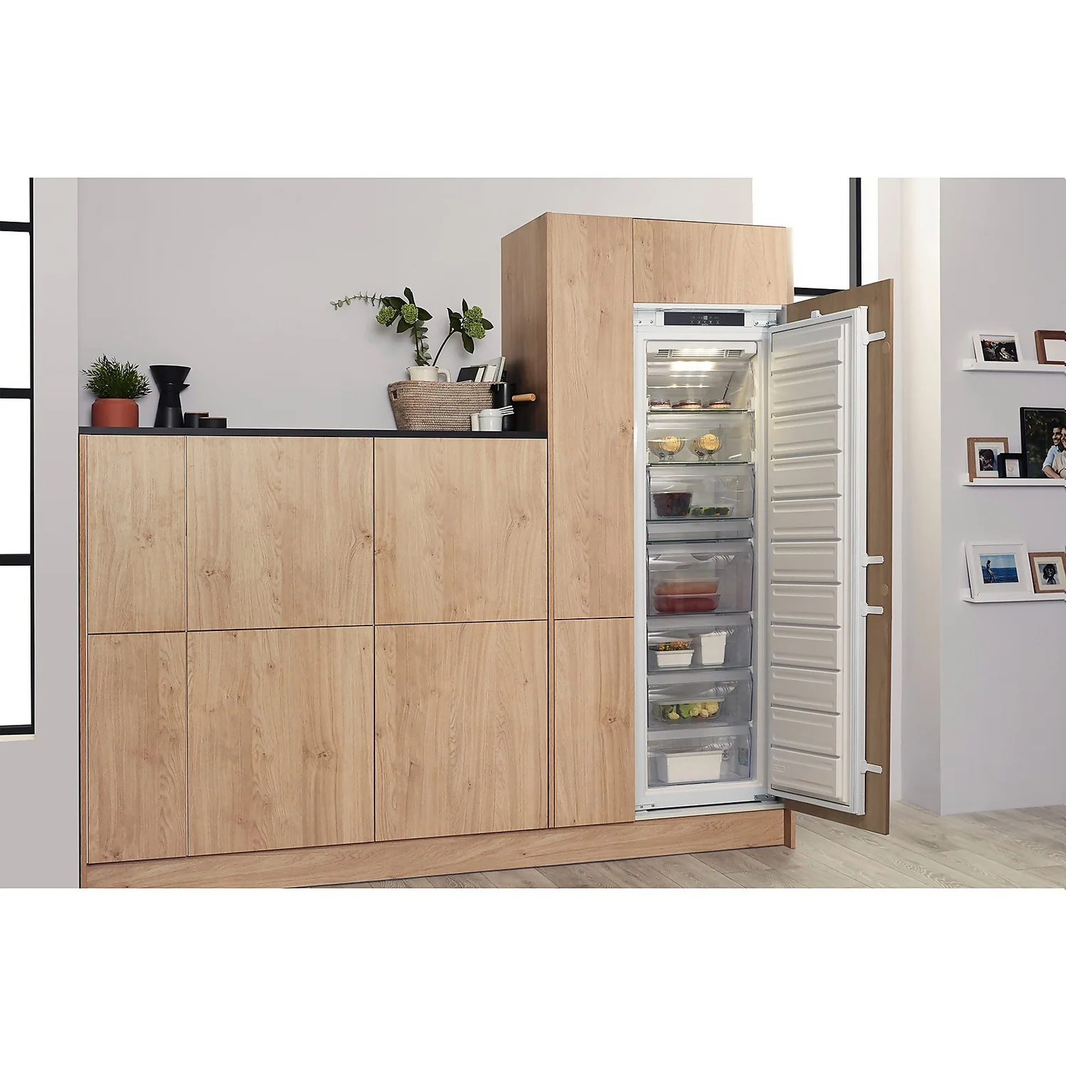 Hotpoint HF1801EF1UK Integrated Frost Free Upright Freezer With Sliding Door Fixing Kit 6 Hotpoint HF1801EF1UK Integrated Frost Free Upright Freezer With Sliding Door Fixing Kit - Image 6